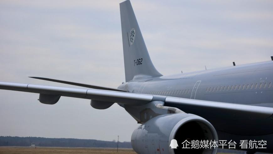 新澳门6合开奖结果+开奖记录2025,小车突然停下 后方电动车无接触摔倒,前瞻性战略落实探讨_钻石版V4.34
